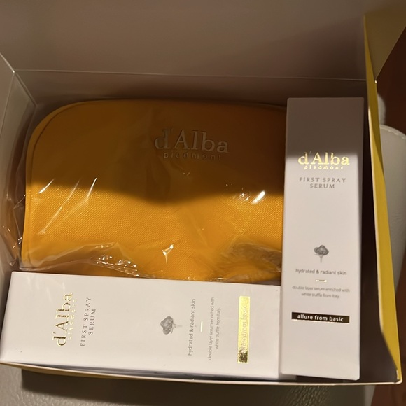NEW & SEALED D’ALBA PIEDMONT FIRST SPRAY SERUM GIFT SET - Picture 2 of 5